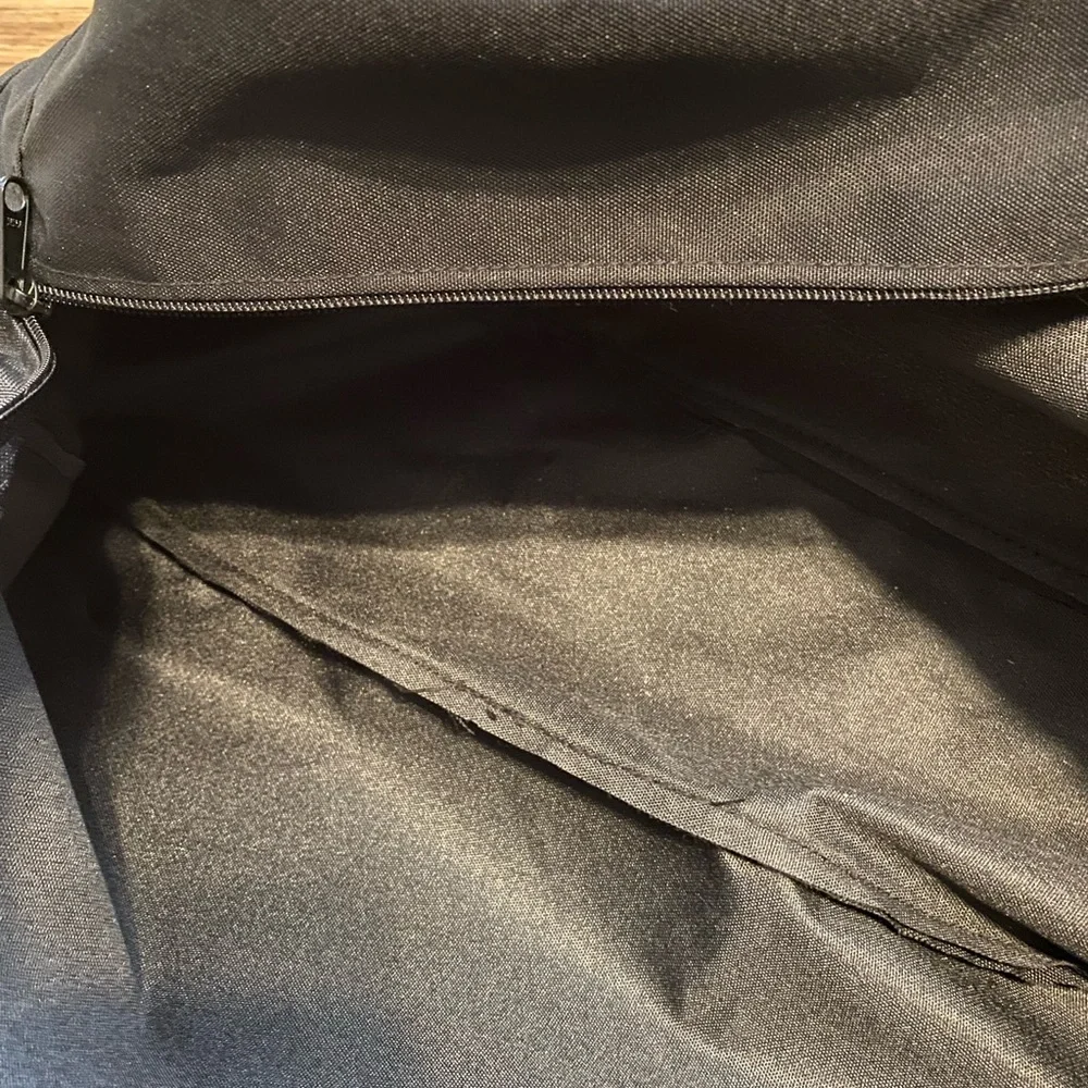 Harley Davidson Asymmetrical Black Duffle Bag Riding Bag 22 x 10 x 6 Zip Canvas